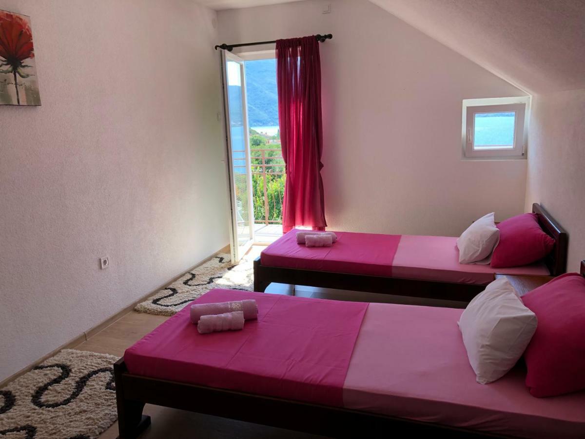 Apartman Nina2 Risan Exterior photo