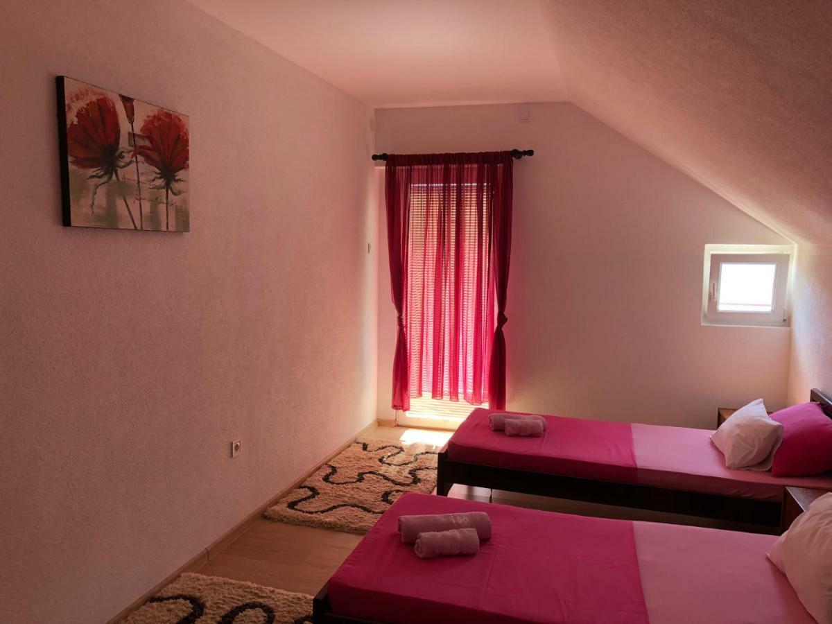 Apartman Nina2 Risan Exterior photo